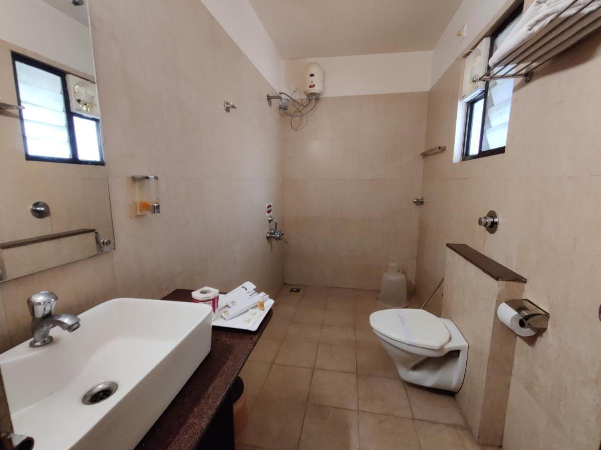 Metro Plaza Hotel By Rak Rooms, Mangaluru Exteriör bild