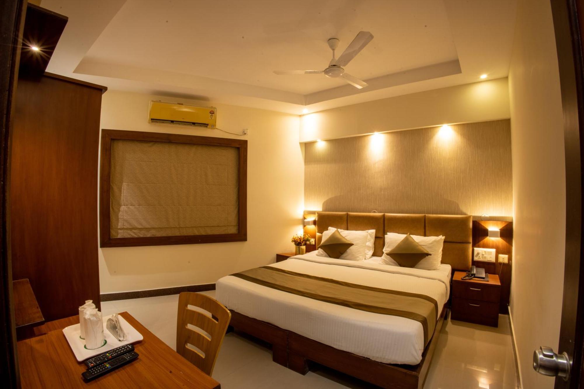 Metro Plaza Hotel By Rak Rooms, Mangaluru Exteriör bild