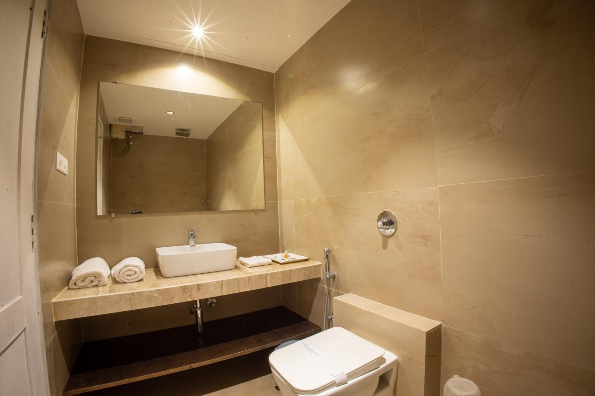 Metro Plaza Hotel By Rak Rooms, Mangaluru Exteriör bild