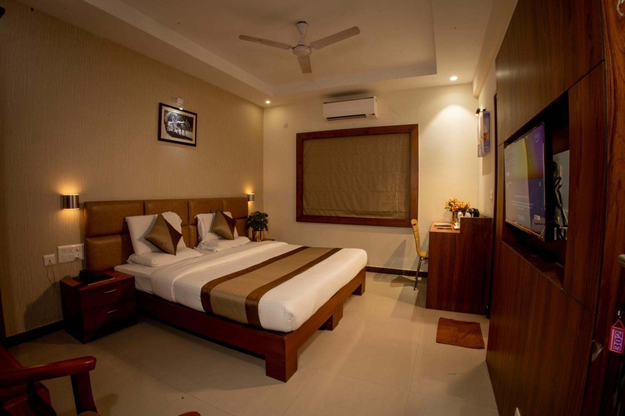 Metro Plaza Hotel By Rak Rooms, Mangaluru Exteriör bild