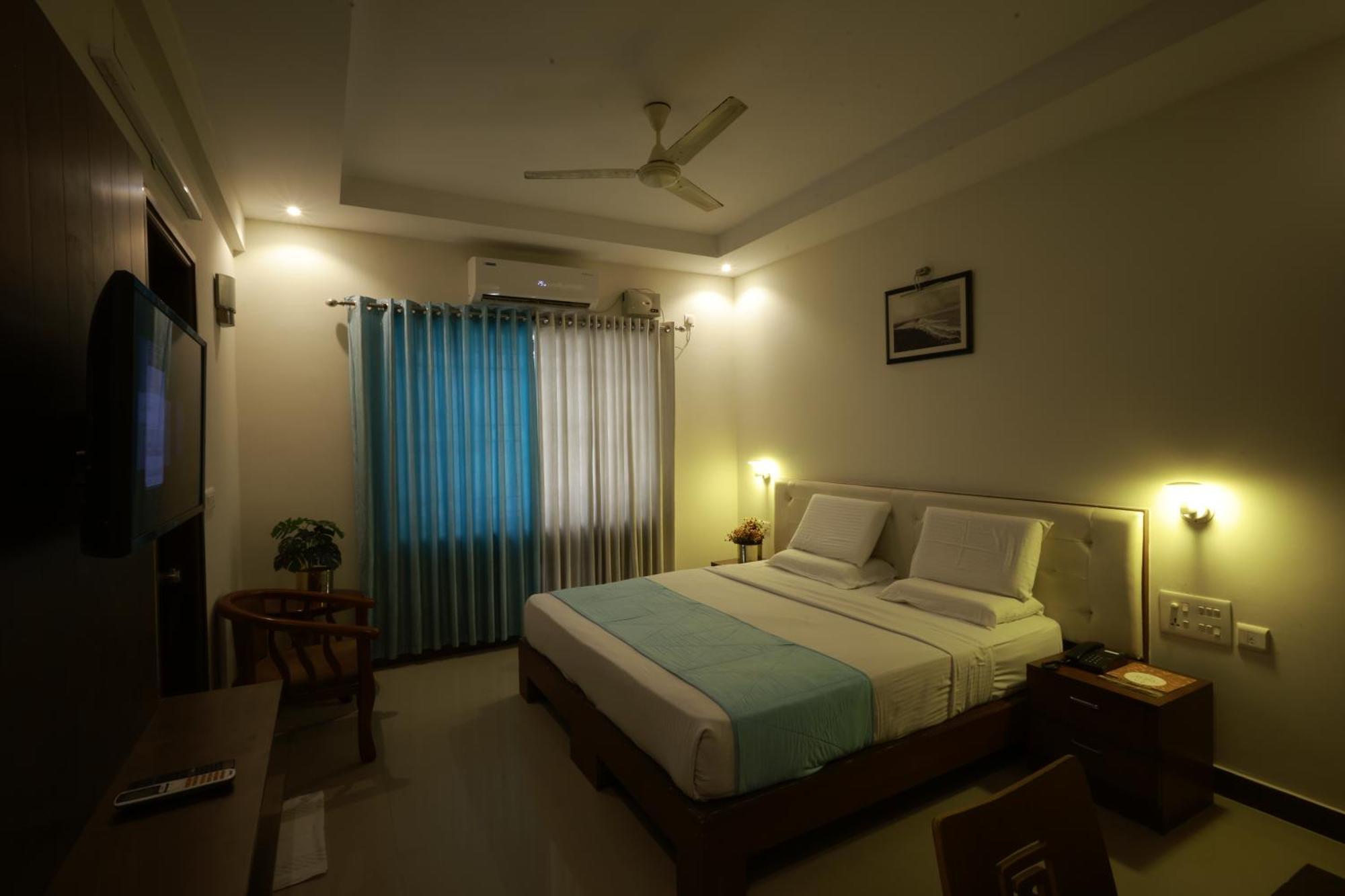 Metro Plaza Hotel By Rak Rooms, Mangaluru Exteriör bild