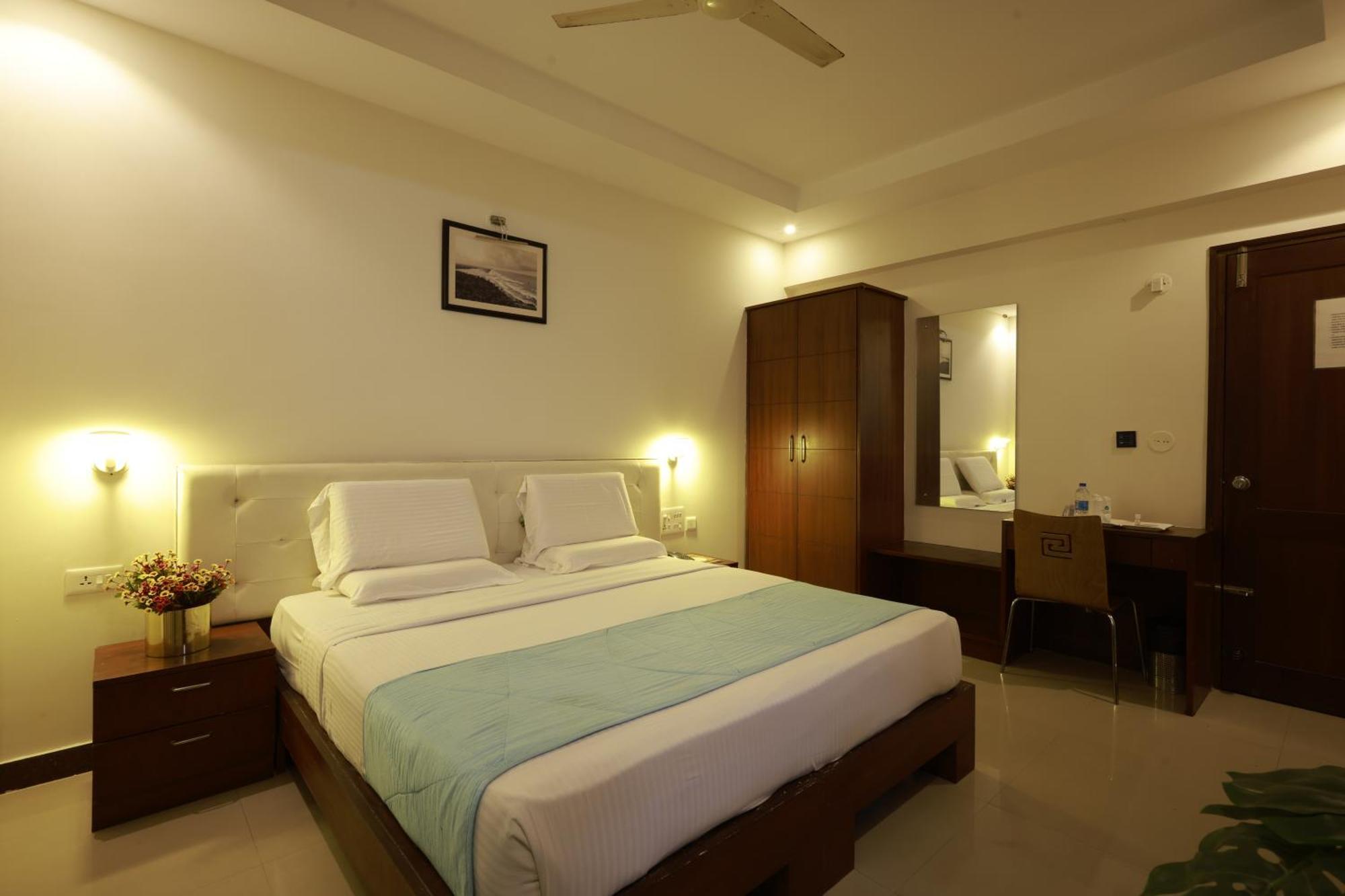 Metro Plaza Hotel By Rak Rooms, Mangaluru Exteriör bild